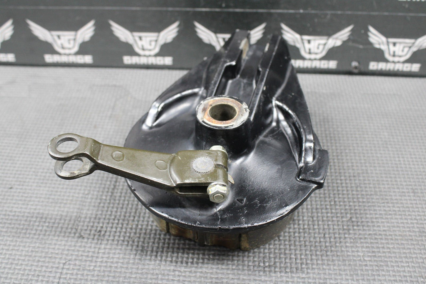 2002 HONDA XR200R 84 - 02 OEM REAR BACK BRAKE DRUM PANEL PADS CAM ASSEMBLY GOOD - hggarage