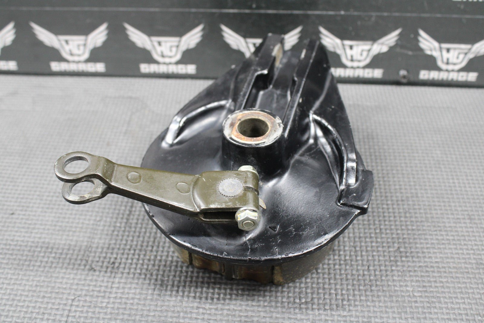 2002 HONDA XR200R 84 - 02 OEM REAR BACK BRAKE DRUM PANEL PADS CAM ASSEMBLY GOOD - hggarage