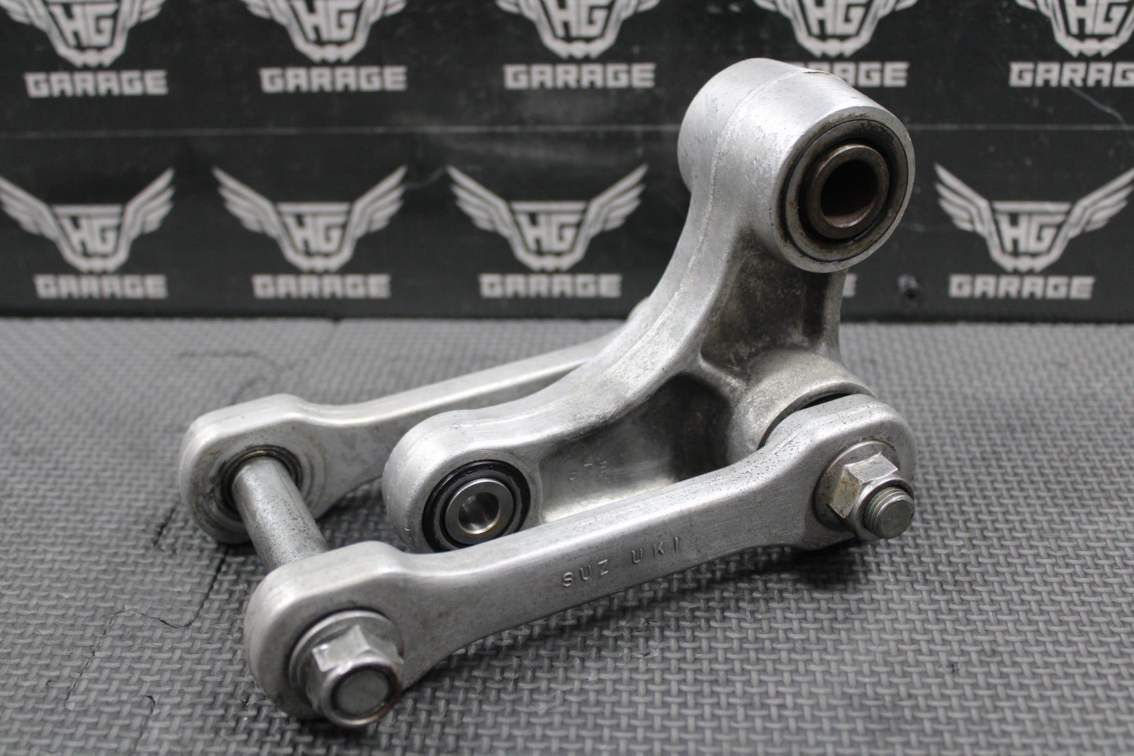 1999 SUZUKI 98 - 99 RM250 OEM REAR SHOCK SWINGARM LINKAGE LEVER 62600 - 37820 NICE! - hggarage