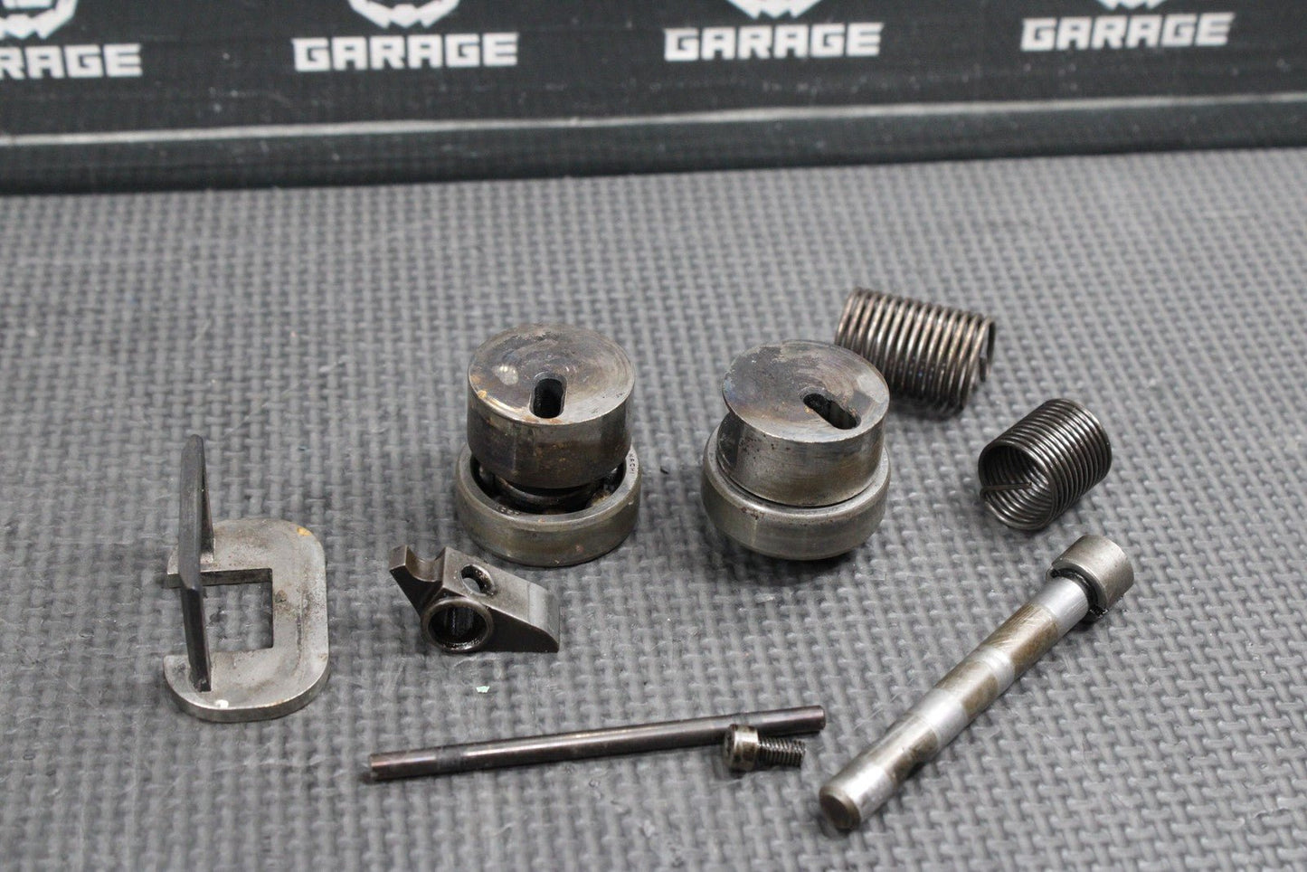 1997 SUZUKI RM250 OEM ENGINE POWER VALVE GOVERNOR EXHUAST VALVE 11254 - 37E10 NICE - hggarage