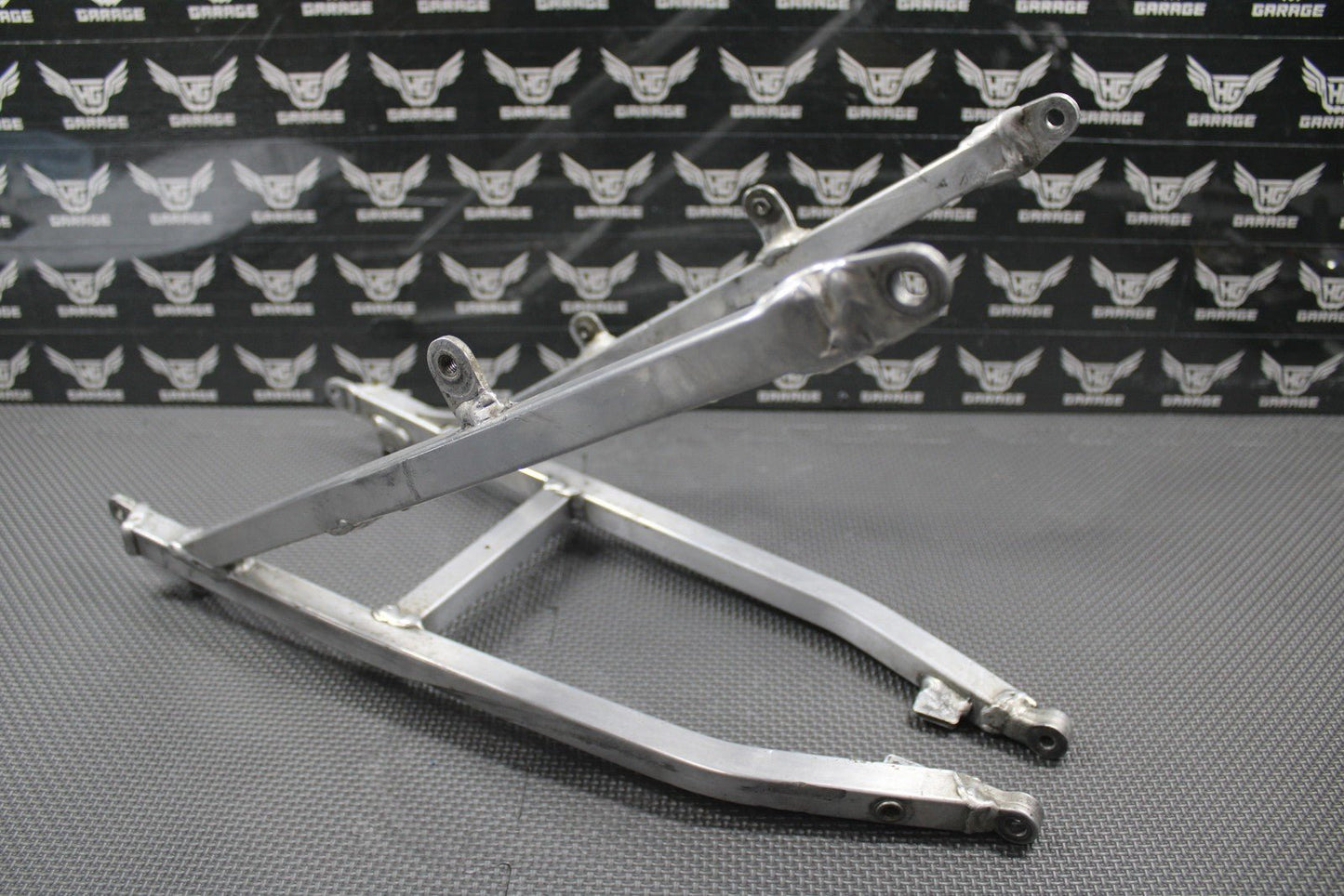 2000 2001 HONDA CR125R CR250R OEM REAR BACK SUB FRAME SUBFRAME 50200 - KZ3 - J30 - hggarage