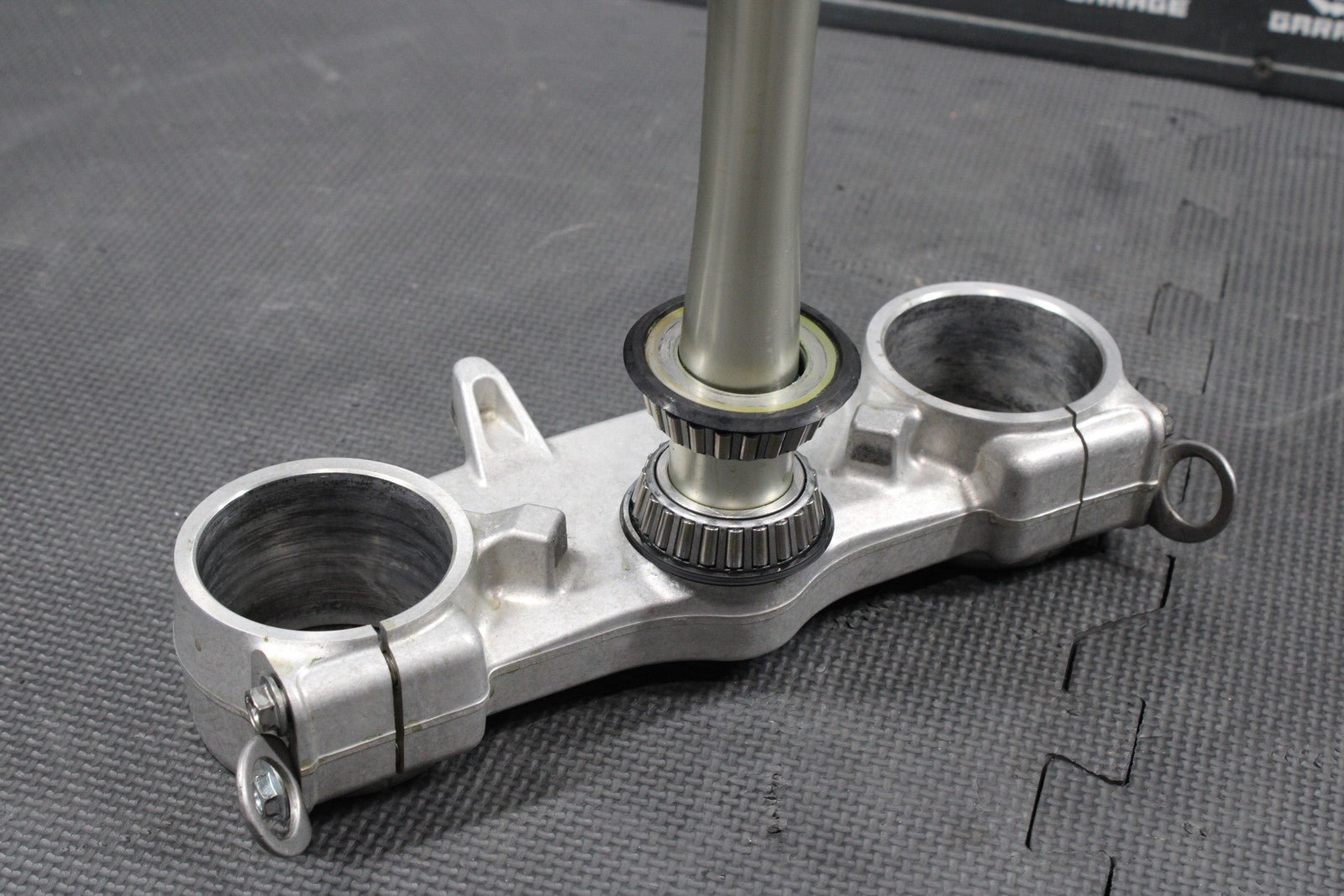 2023 HONDA CRF250R OEM FRONT FORKS LOWER UPPER TRIPLE TREE STEM CLAMP FRONT FORK - hggarage