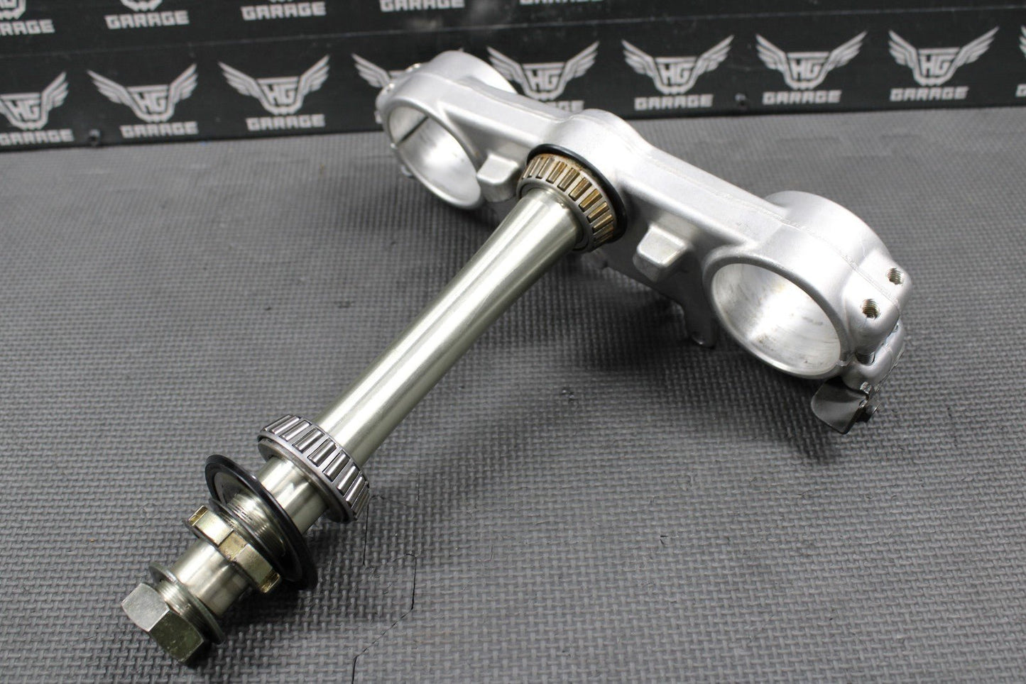 2003 YAMAHA YZ125 OEM FRONT FORKS CLAMP LOWER TRIPLE TREE STEM 5UN - 23340 - L0 - 00 - hggarage