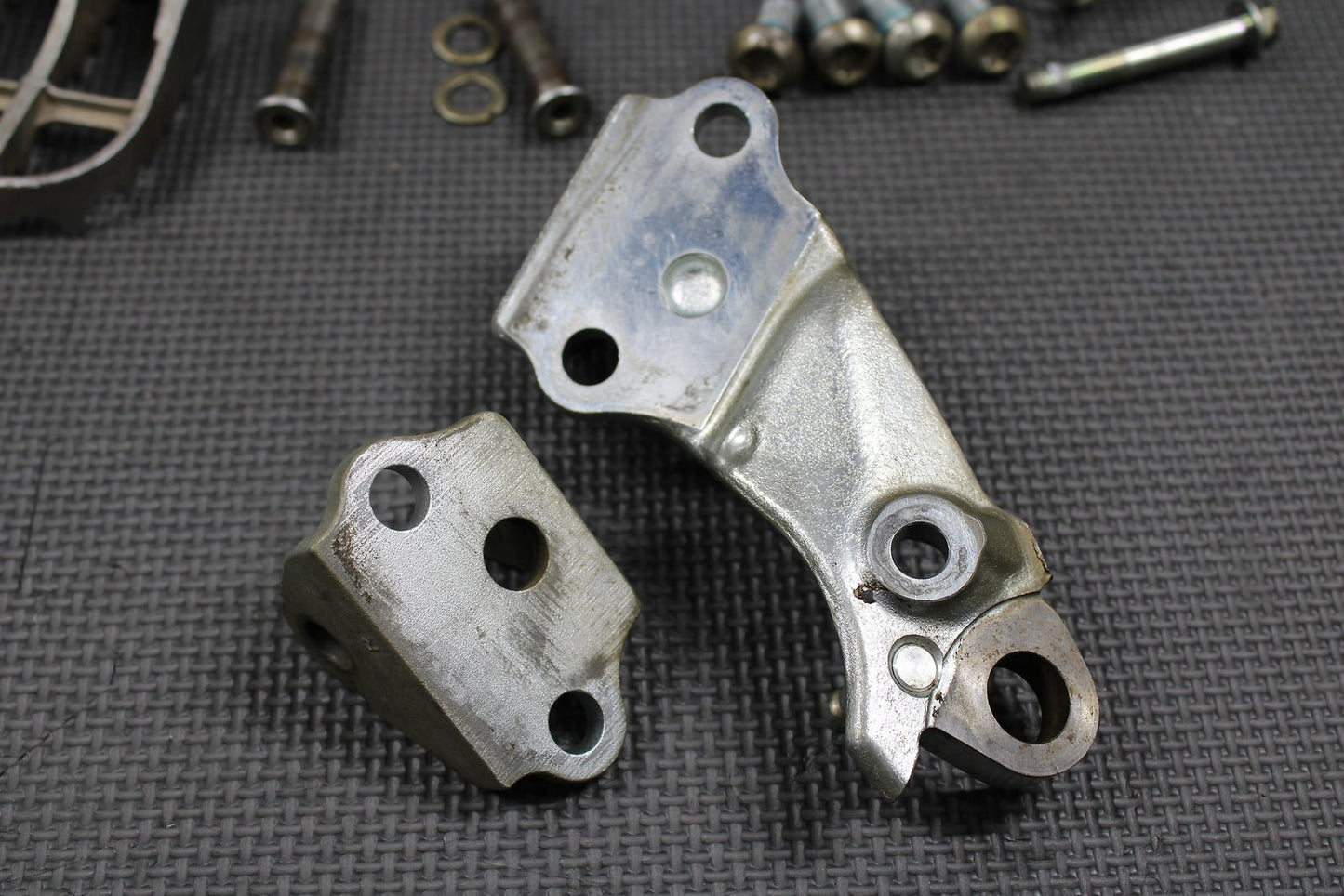 2019 YAMAHA 15 - 19 WR250F YZ250FX YZ450FX OEM PEGS FOOTPEGS MOUNTS BRACKETS - hggarage