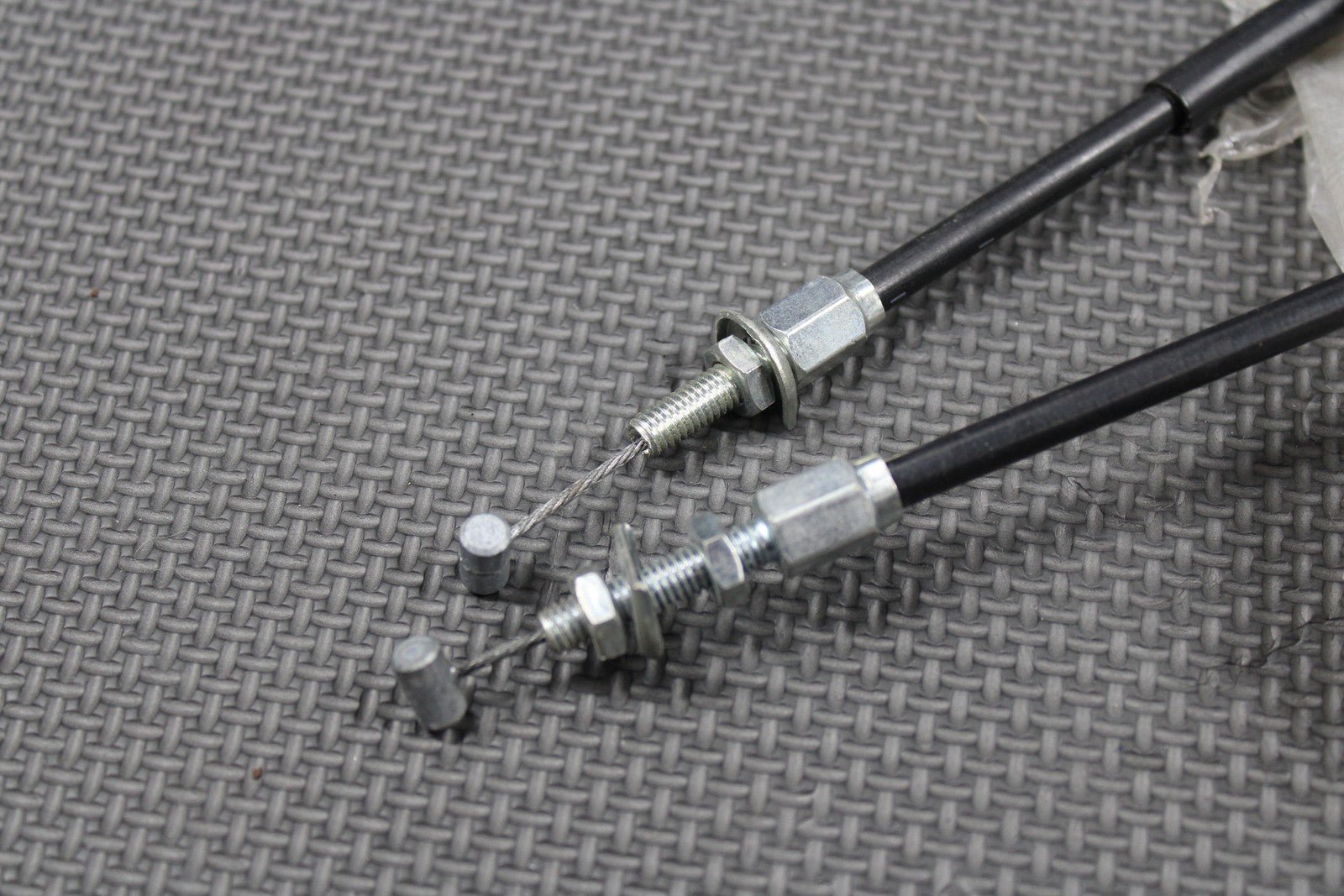 NOS 1984 1985 HONDA XR250R OEM THROTTLE CABLE A & B 17910 - KK0 - 000 17920 - KK0 - 000 - hggarage