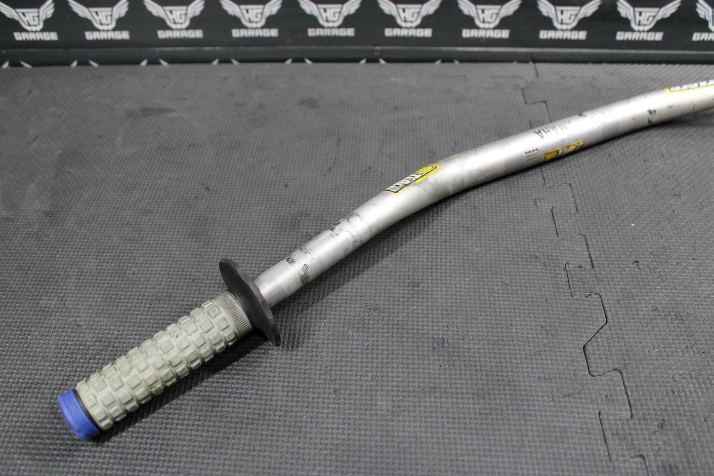 2009 Yamaha YZ450F OEM Pro Taper 1 1/8" Fat Bar Handlebars Bars Grips Steering - hggarage
