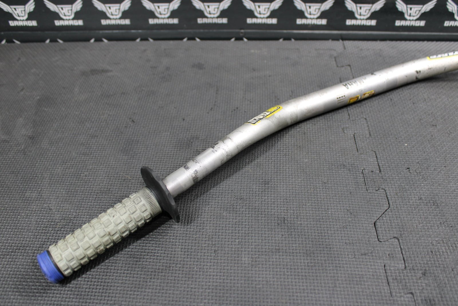 2009 Yamaha YZ450F OEM Pro Taper 1 1/8" Fat Bar Handlebars Bars Grips Steering - hggarage