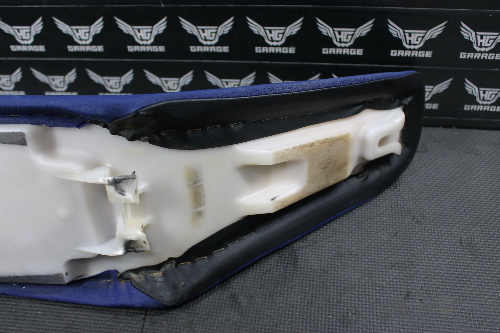 2008 SUZUKI RMZ250 OEM SEAT SADDLE 45100 - 10H01 - FNN - hggarage