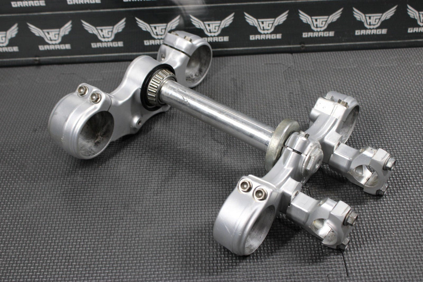 2000 KTM 250 EXC OEM FRONT FORKS LOWER UPPER TRIPLE TREE STEM CLAMP 59001034020 - hggarage