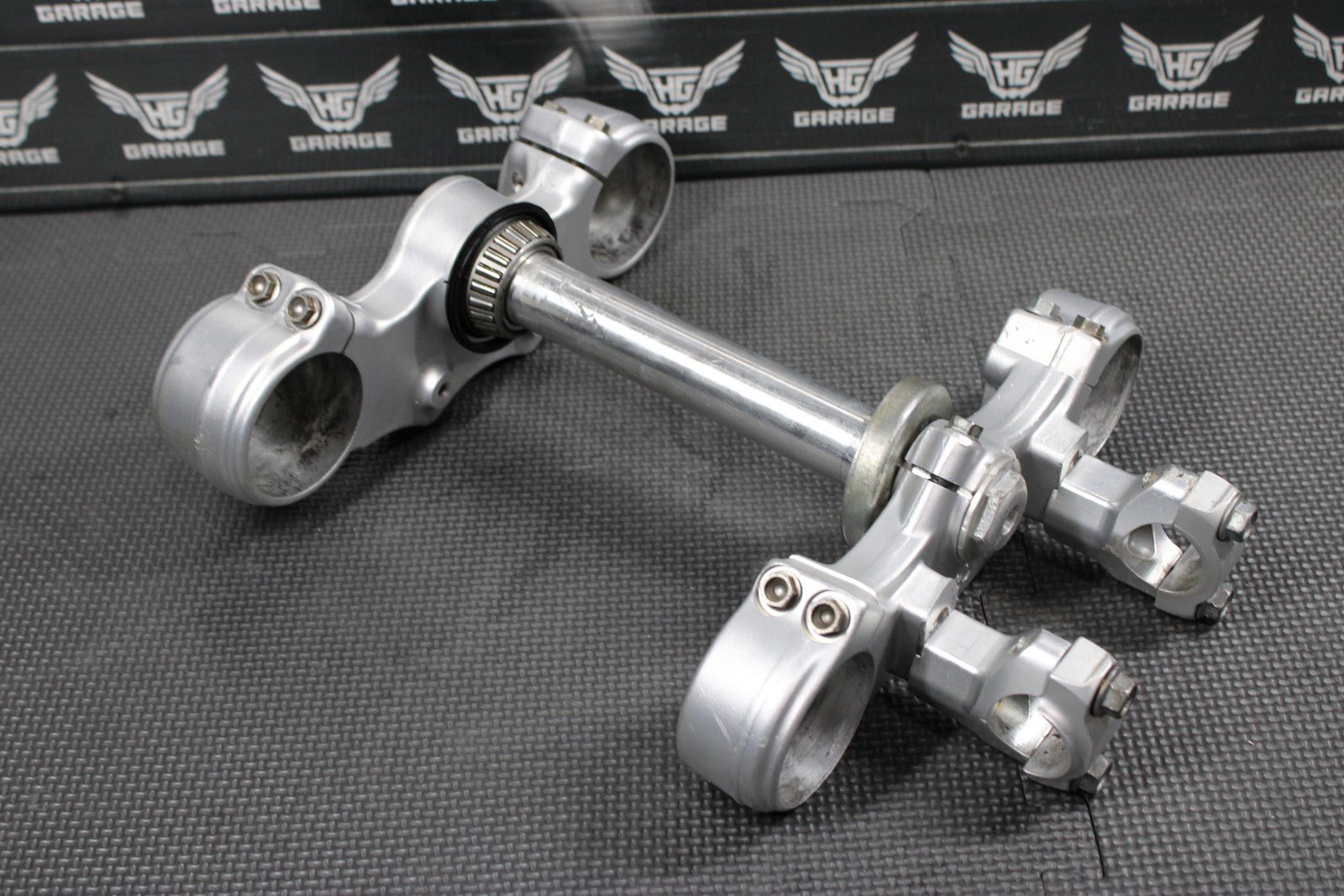 2000 KTM 250 EXC OEM FRONT FORKS LOWER UPPER TRIPLE TREE STEM CLAMP 59001034020 - hggarage