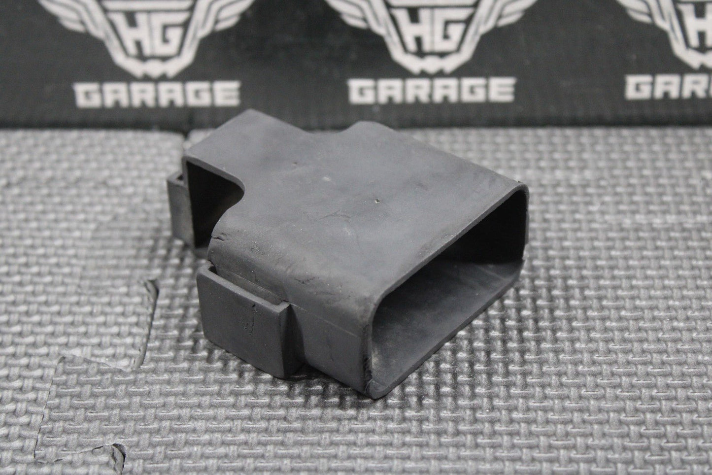 2000 HONDA 00 - 03 CR125R 00 - 01 CR250R OEM CDI RUBBER MOUNTING BOOT 30401 - KZ4 - A90 - hggarage