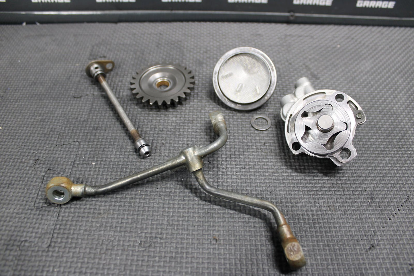 2002 Yamaha YZ400F YZ426F OEM Engine Motor Oil Pump Assembly Line Gear Strainer - hggarage