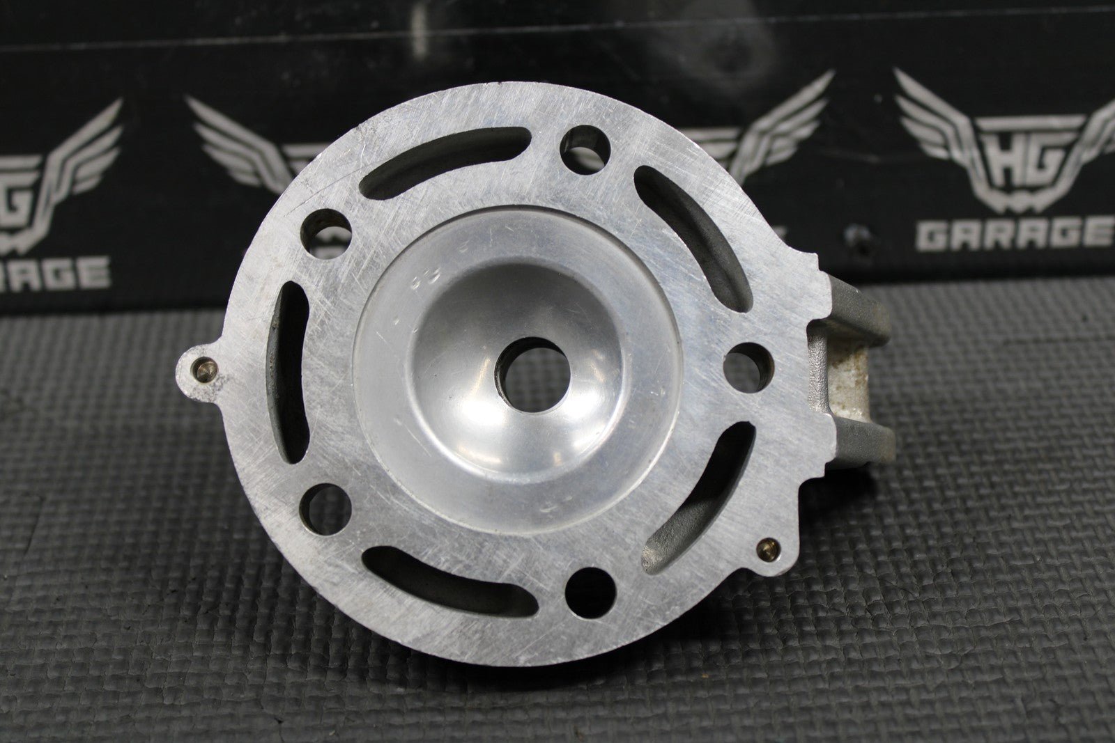 1992 KAWASAKI KX125 OEM ENGINE MOTOR CYLINDER HEAD COVER DOME 11001 - 1369 NICE! - hggarage