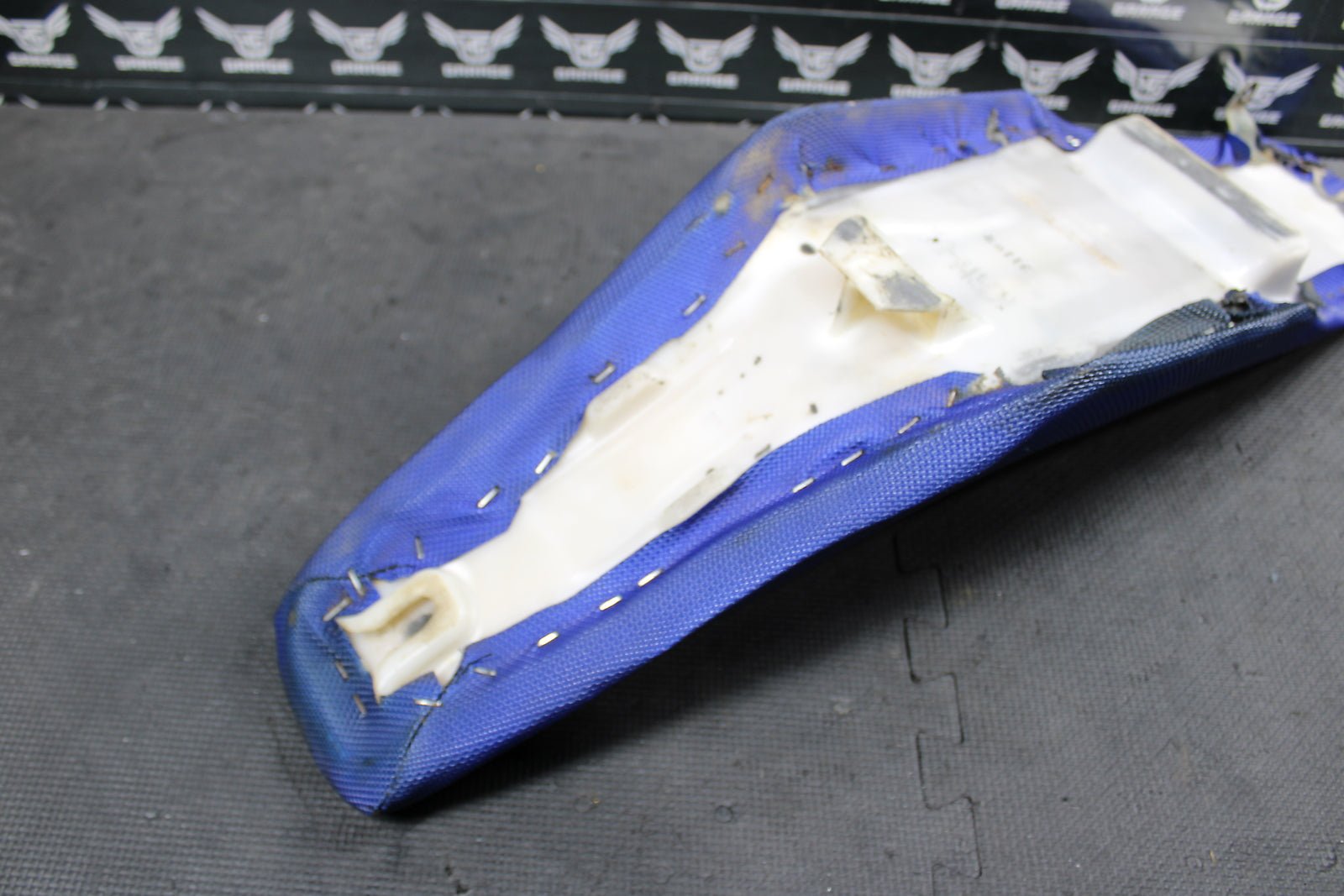 2005 HONDA CRF250R OEM SEAT SADDLE CUSHION ASSEMBLY77100 - KRN - 730 - hggarage