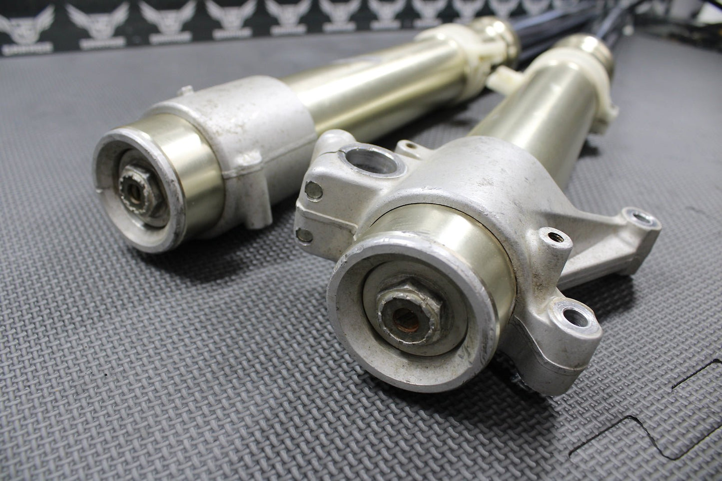 2000 SUZUKI 00 - 04 DRZ400 OEM RIGHT LEFT FRONT SUSPENSION FORKS SHOCKS DAMPERS - hggarage
