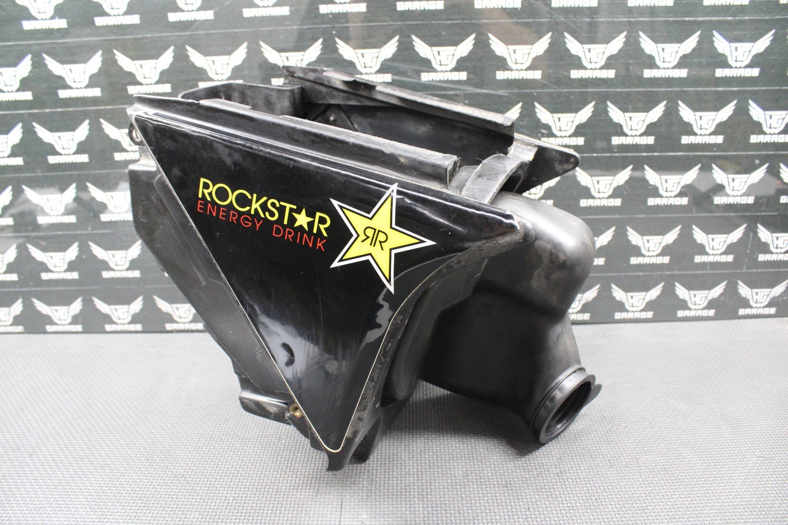1999 SUZUKI RM125 MODEL X OEM AIRBOX AIR CLEANER FILTER BOX INTAKE 13700 - 36E01 - hggarage