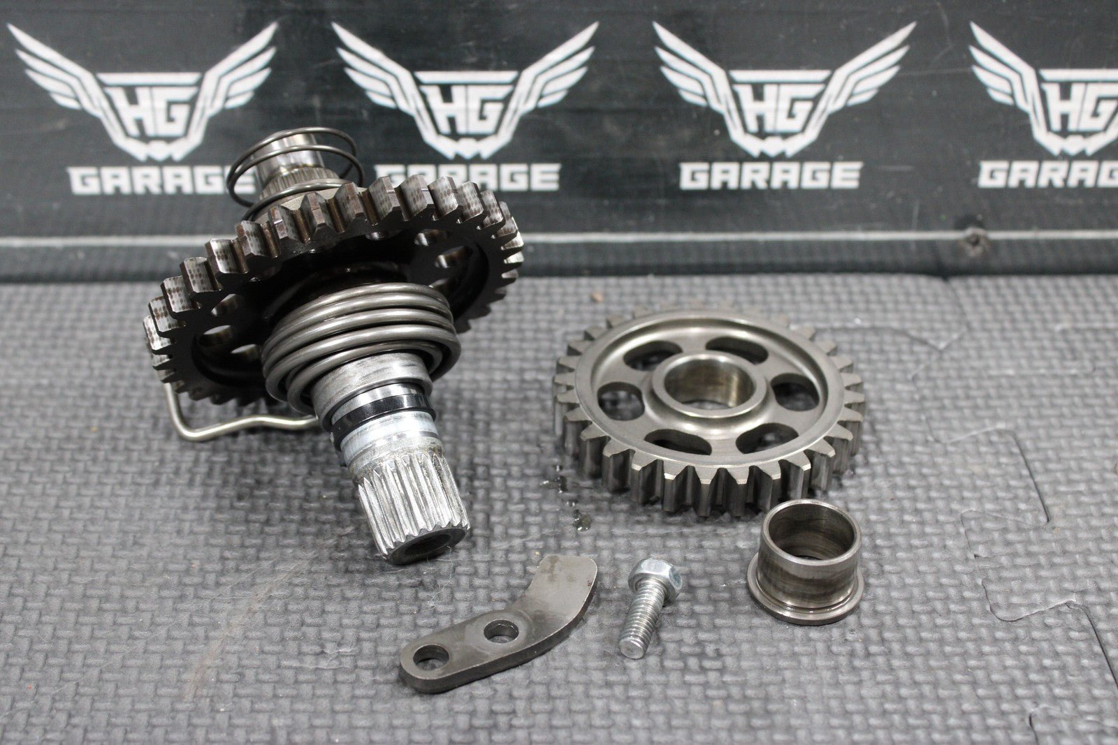2007 04 - 08 HONDA CRF450R OEM KICKSTART KICK START SHAFT W IDLER GEAR ASSEMBLY - hggarage