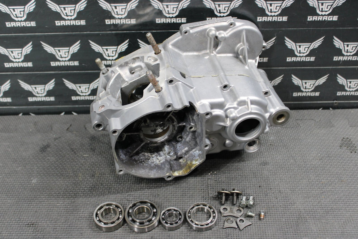 2001 KAWASAKI 01 - 05 KX100 KX85 OEM LEFT RIGHT ENGINE MOTOR CRANKCASE CRANK CASES - hggarage