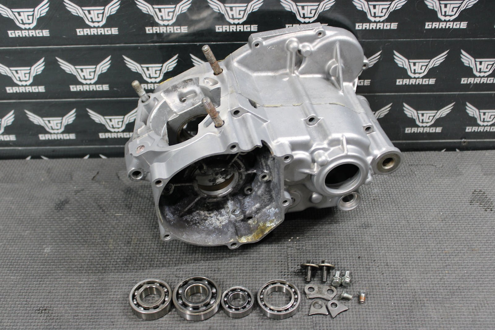 2001 KAWASAKI 01 - 05 KX100 KX85 OEM LEFT RIGHT ENGINE MOTOR CRANKCASE CRANK CASES - hggarage