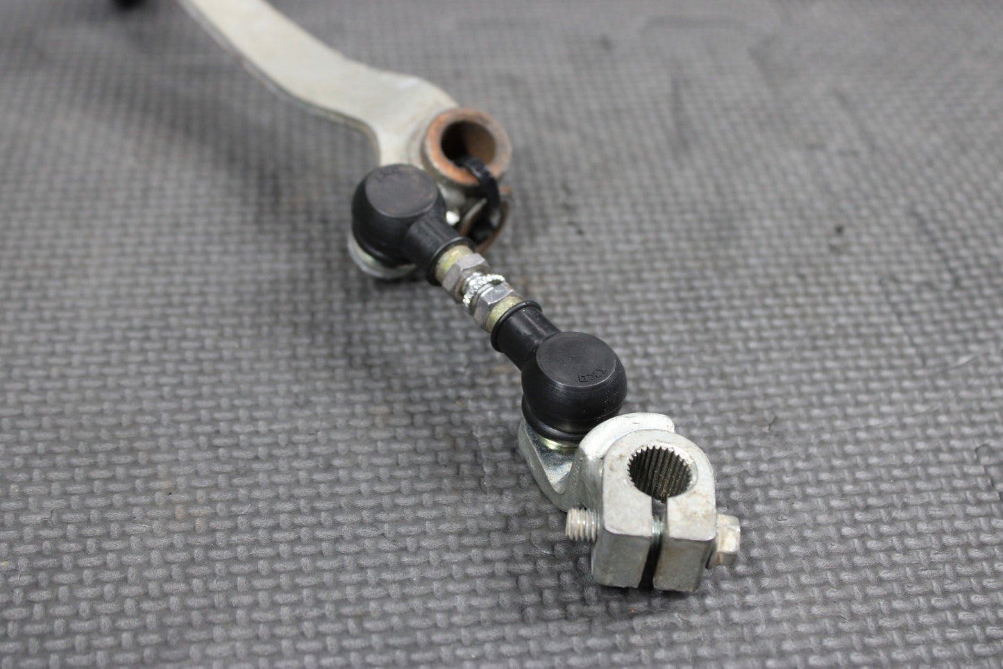2000 YAMAHA TTR125 TTR125L OEM SHIFTER PEDAL LINKAGE GOOD! 5HP - 18110 - 00 - 00 - hggarage