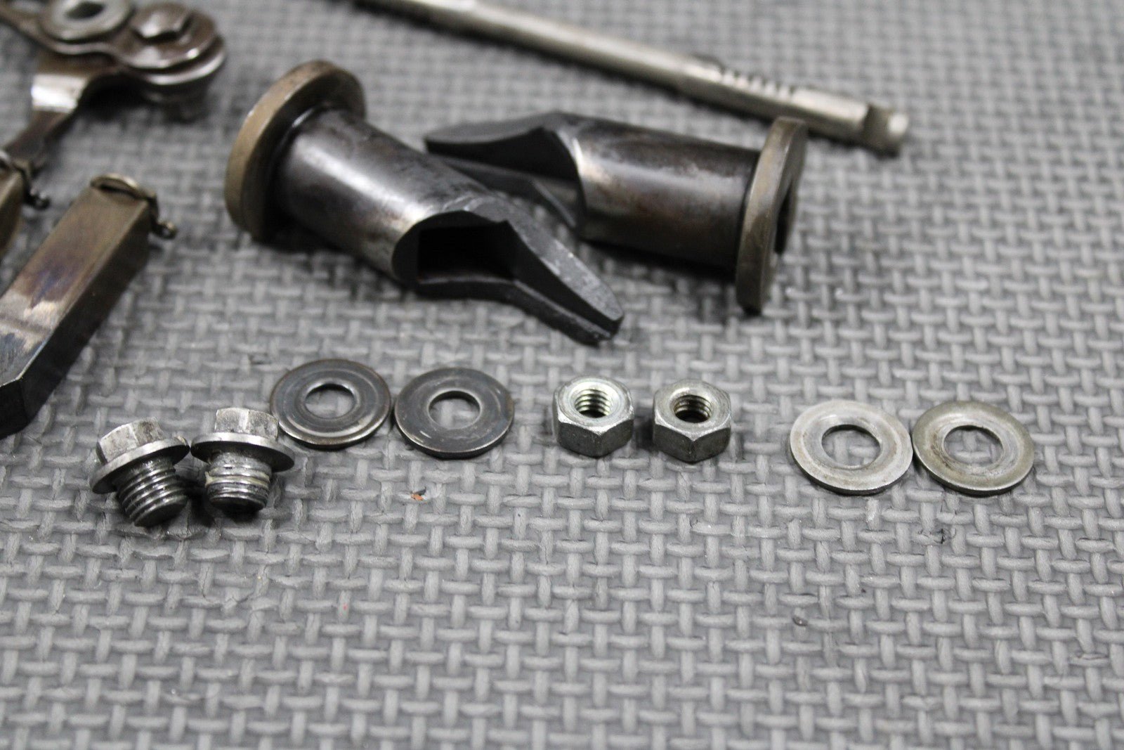 1988 HONDA CR250R OEM EXHAUST POWER VALVE POWERVALVE ARM SHAFT TOP END SET NICE! - hggarage