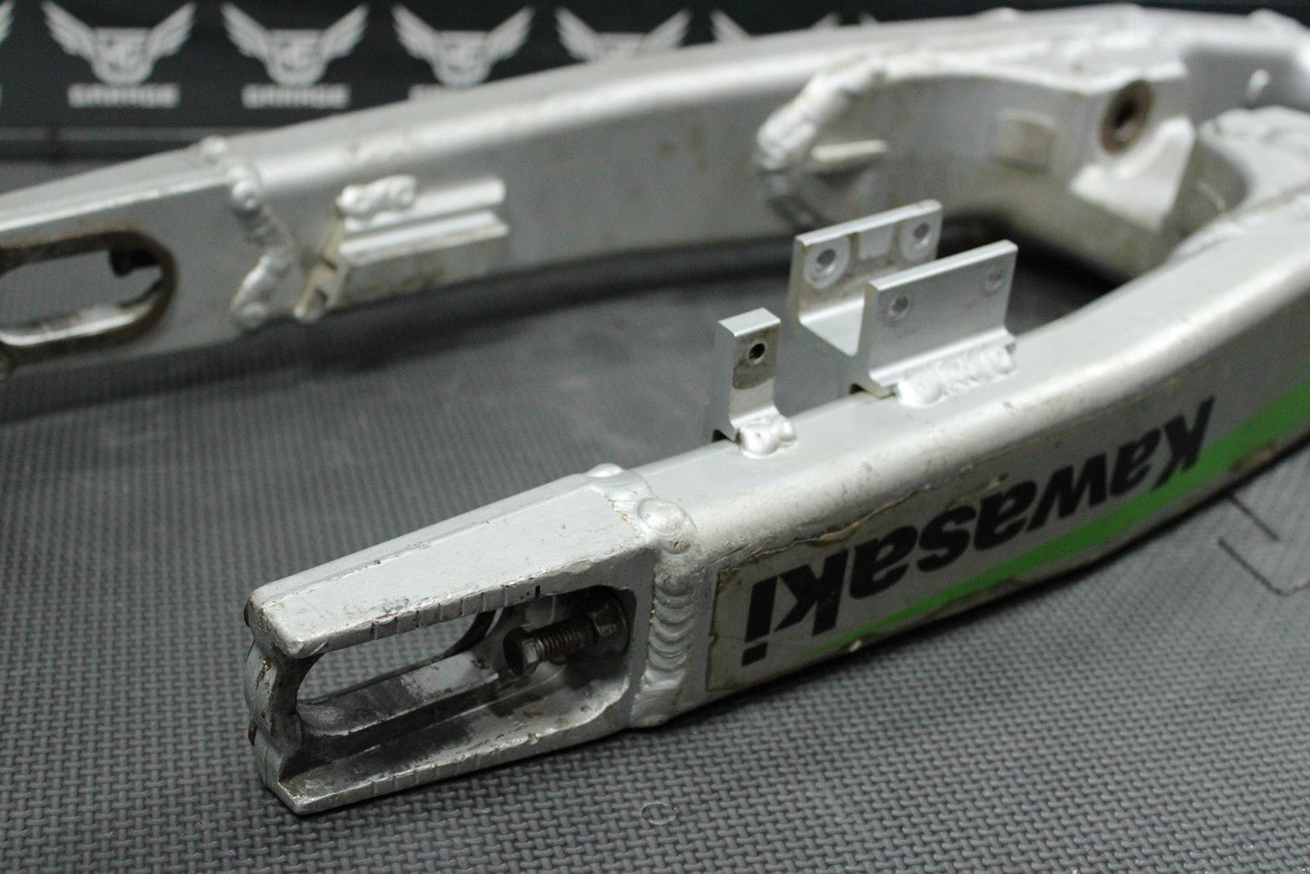 2004 KAWASAKI KX125 OEM SWINGARM SWING ARM & LINKAGE SET - hggarage