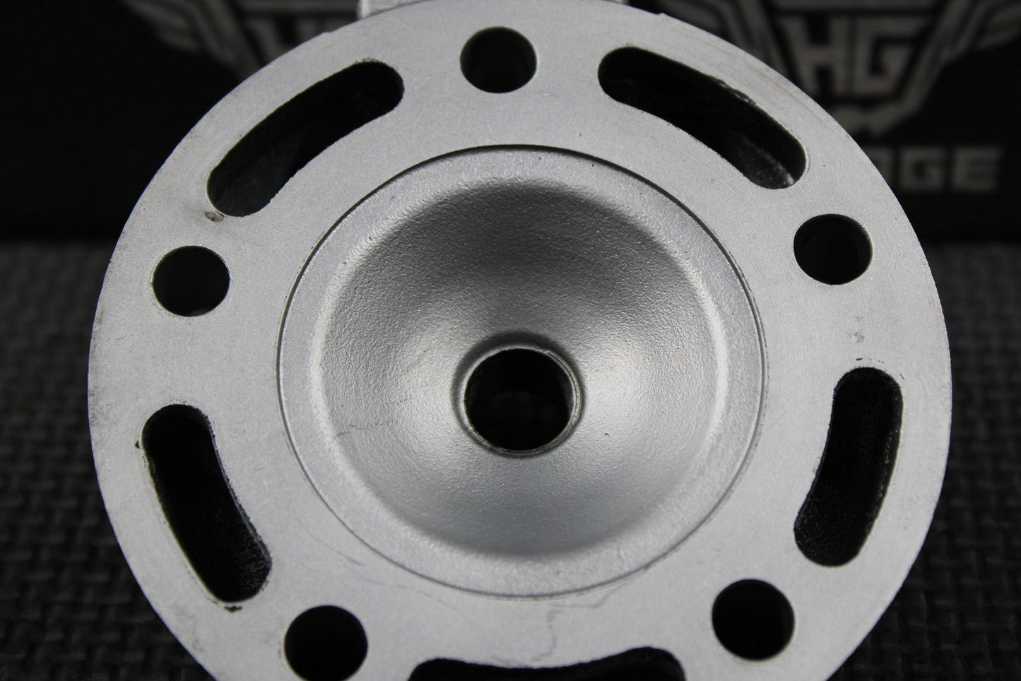 1988 HONDA CR125R OEM ENGINE MOTOR CYLINDER HEAD COVER DOME 12200 - KS6 - 830 NICE! - hggarage