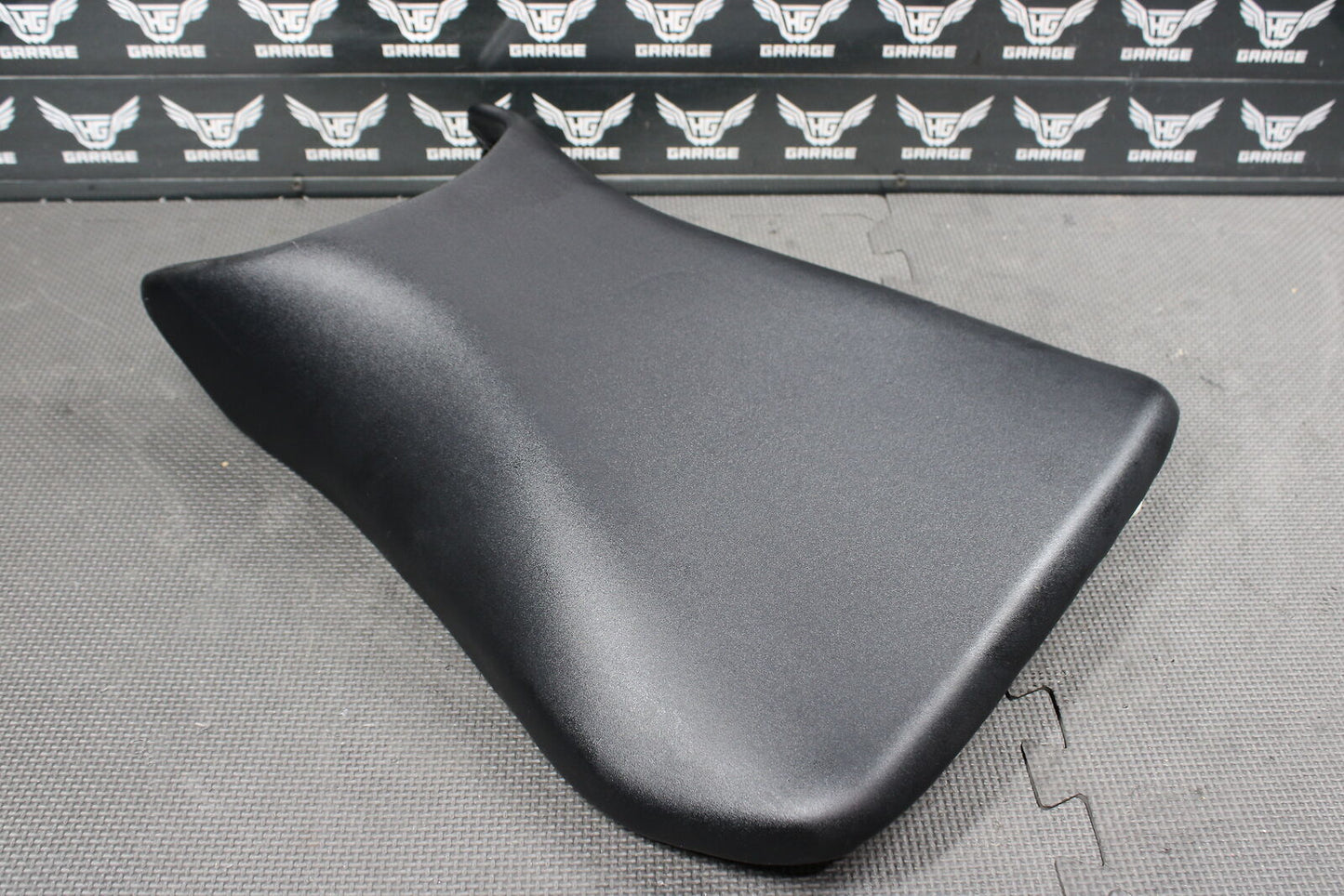 2009 YAMAHA 03-05 YZF R6 06-09 R6S OEM FRONT DRIVERS SEAT PAD SADDLE NICE!