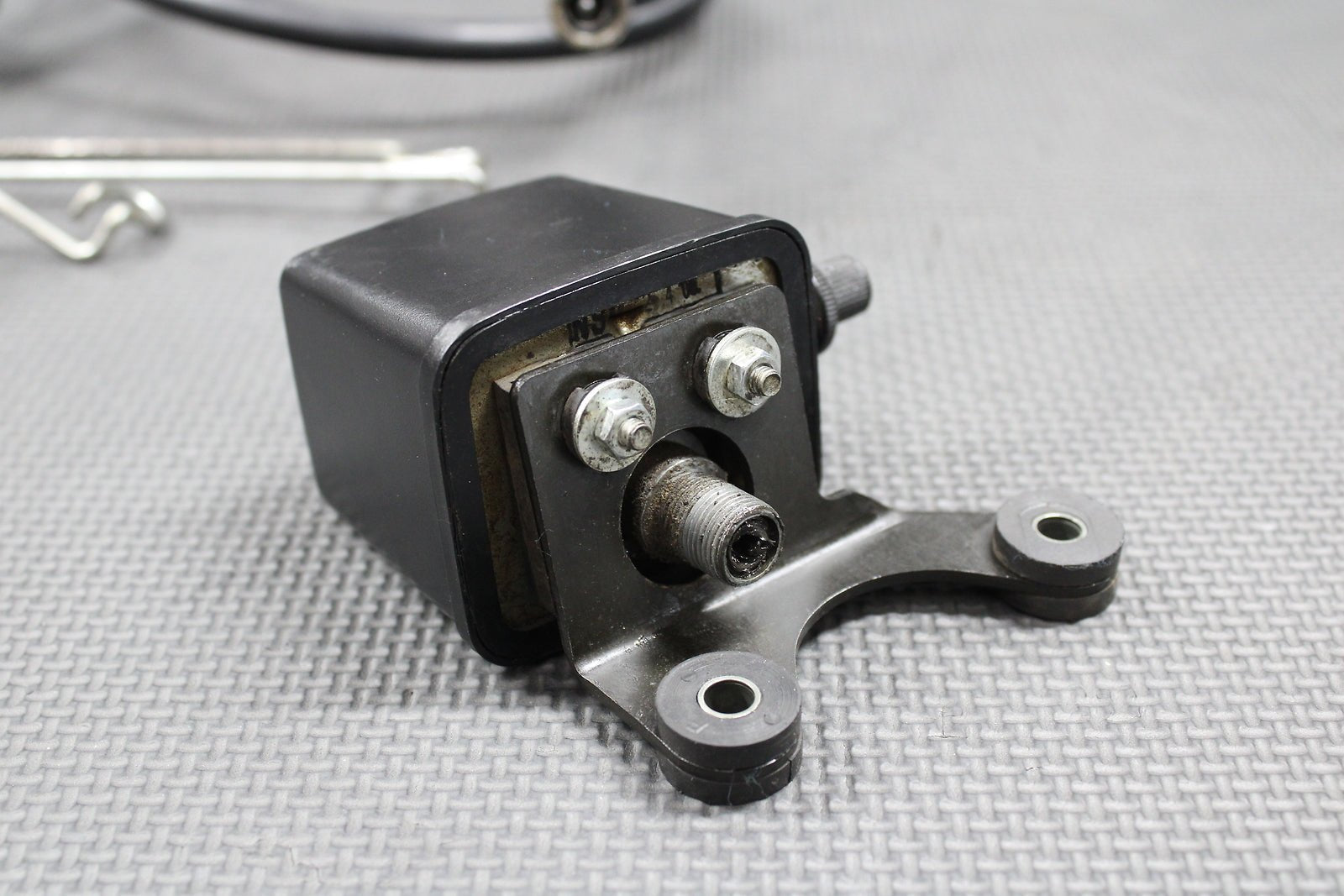 2000 SUZUKI 00 - 04 DRZ400 00 - 07 DRZ400E OEM TRIP METER SPEED DRIVE GEAR HUB CABLE - hggarage