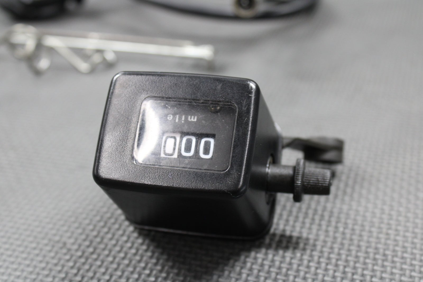 2000 SUZUKI 00 - 04 DRZ400 00 - 07 DRZ400E OEM TRIP METER SPEED DRIVE GEAR HUB CABLE - hggarage