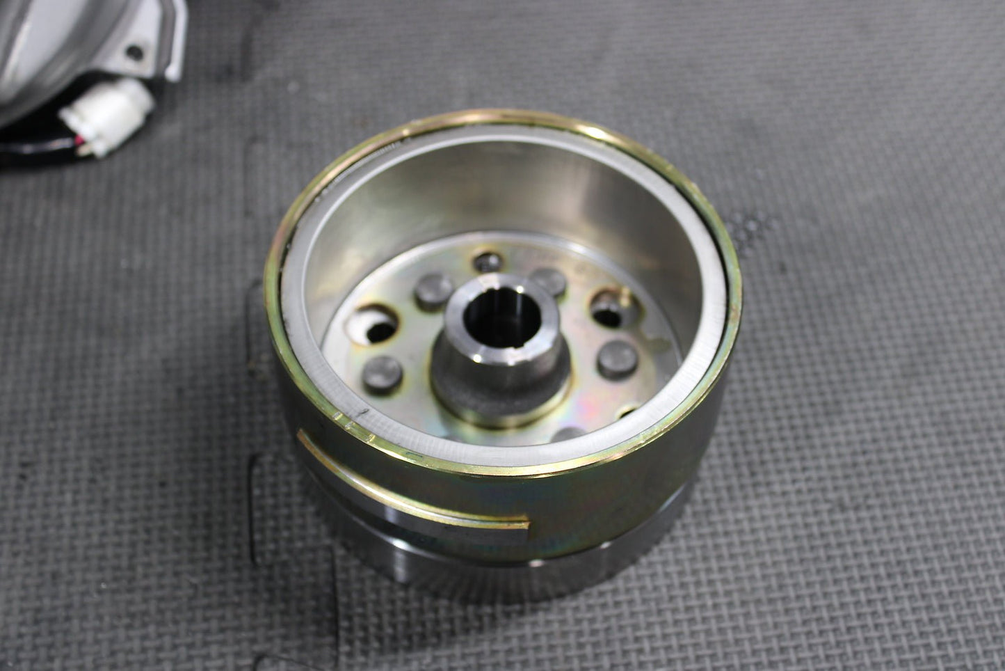 2003 YAMAHA TTR125E TTR125L OEM STATOR MAGNETO ROTOR FLYWHEEL 5HP - 85510 - 13 - 00 - hggarage