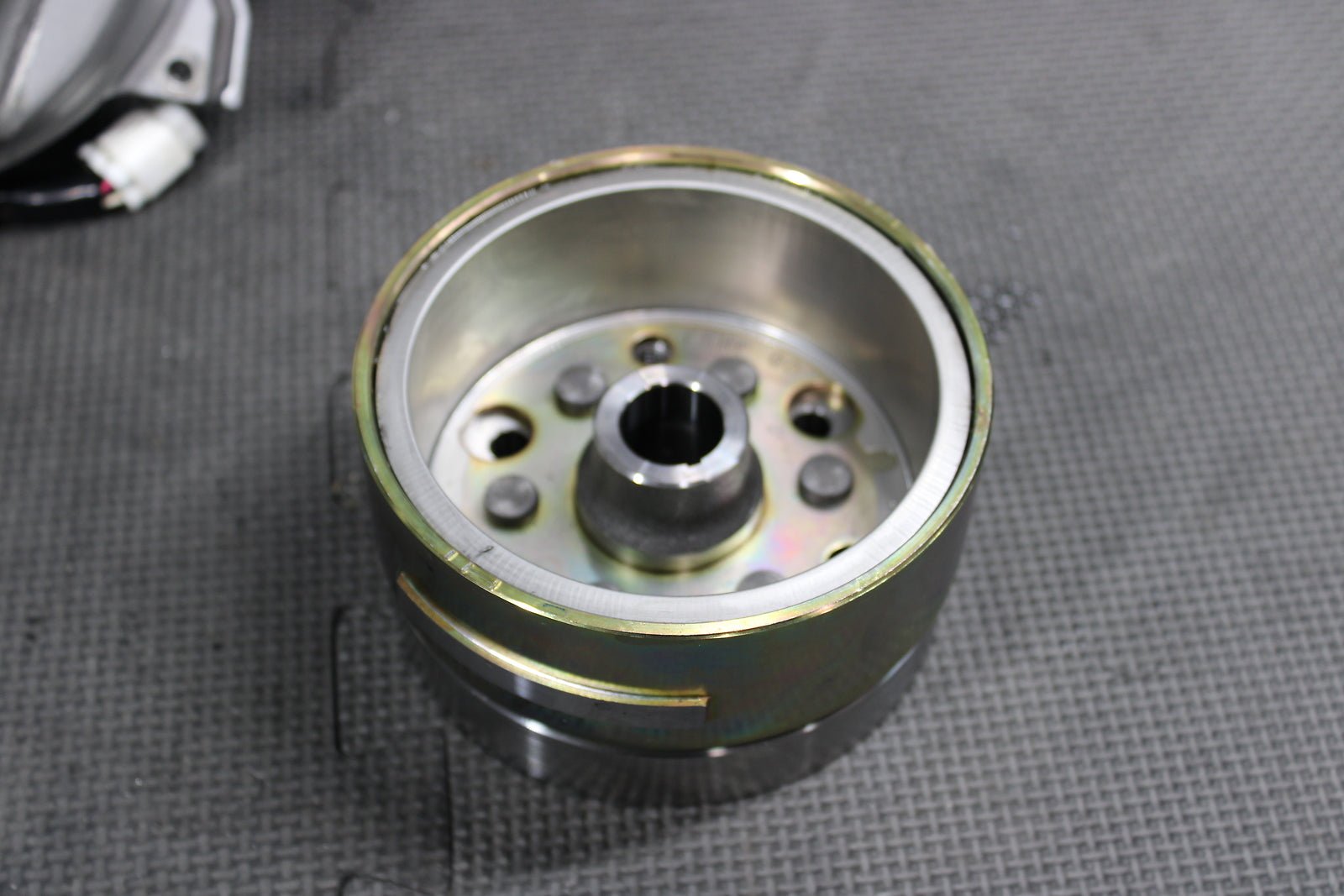2003 YAMAHA TTR125E TTR125L OEM STATOR MAGNETO ROTOR FLYWHEEL 5HP - 85510 - 13 - 00 - hggarage