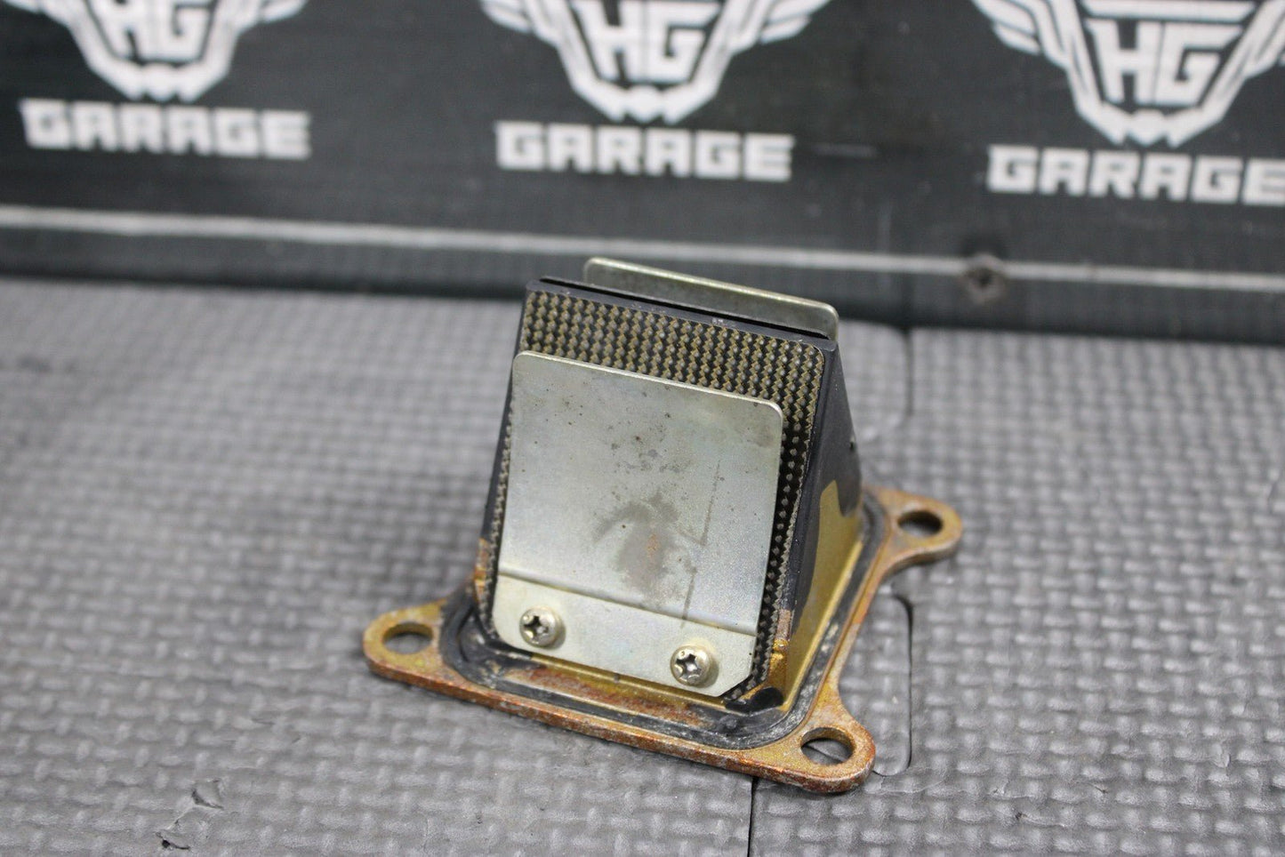 2001 KAWASAKI KX100 OEM INTAKE BOOT REED BLOCK ASSEMBLY CARBURATOR 16065 - 1372 - hggarage