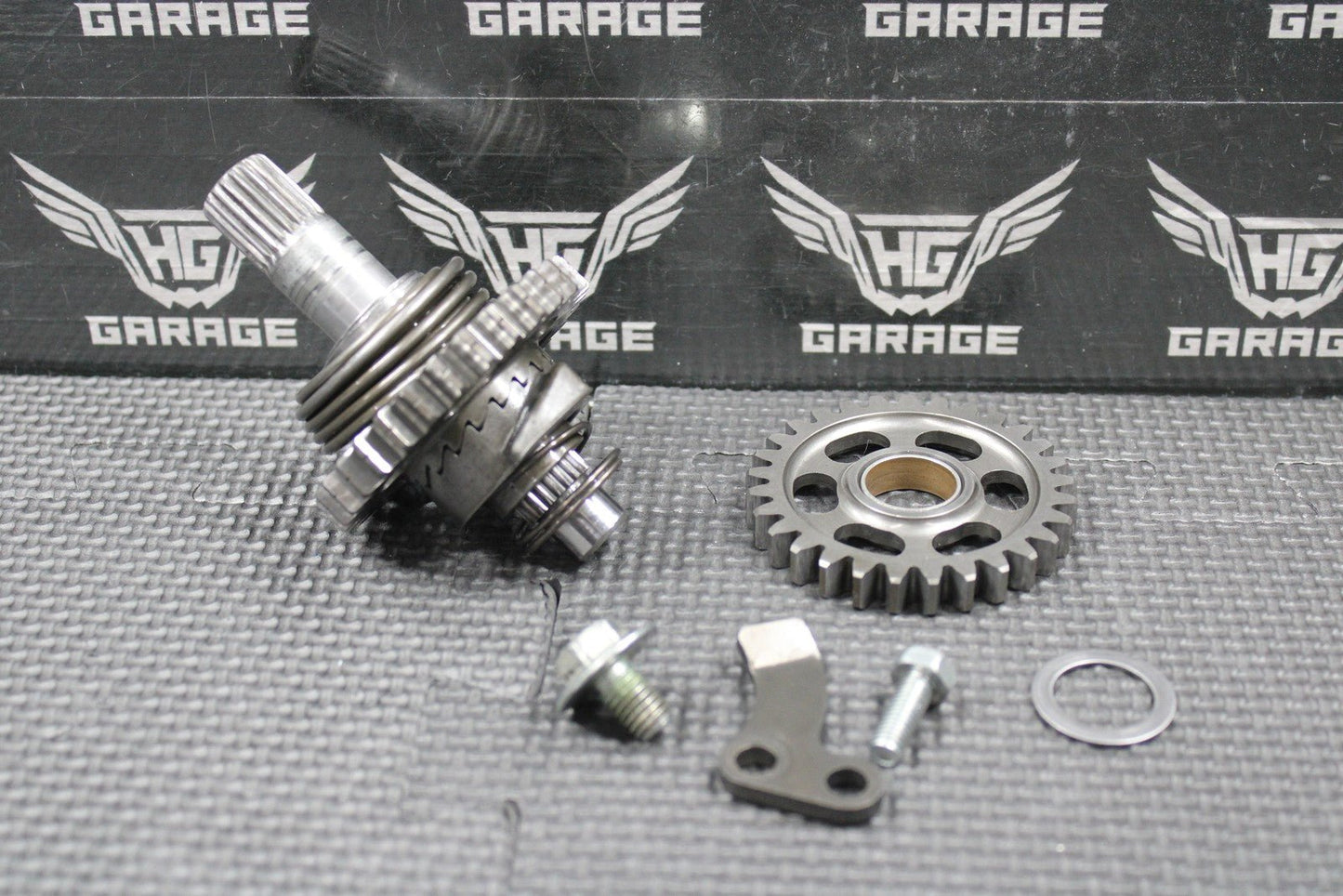 2000 HONDA CR125R OEM KICKSTART KICK START SHAFT W IDLER GEAR BOLT 28210 - KS6 - 700 - hggarage