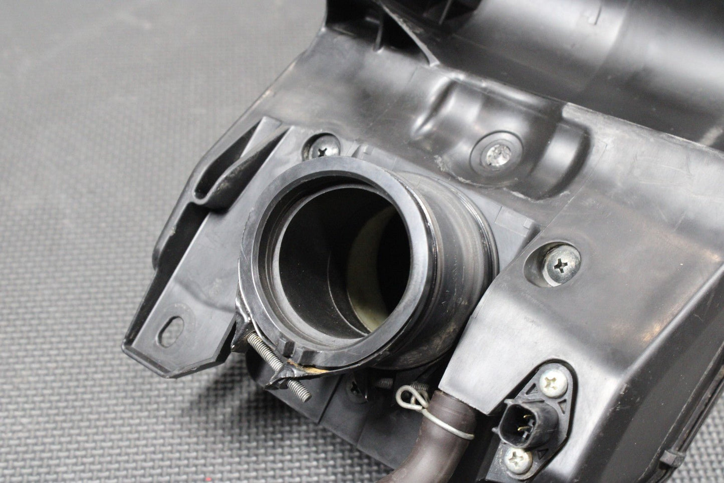 2023 HONDA CRF250R OEM AIRBOX INTAKE AIR CLEANER CASE HOUSING ELEMENT COMPLETE - hggarage