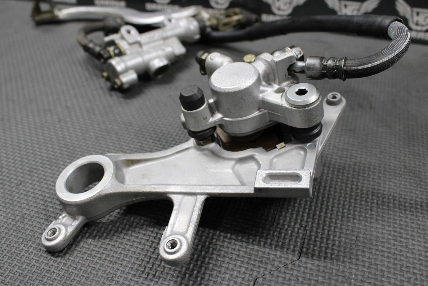 2005 HONDA 05 - 07 CRF450R OEM REAR BACK BRAKE CALIPER MASTER CYLINDER LEVER ASSY - hggarage