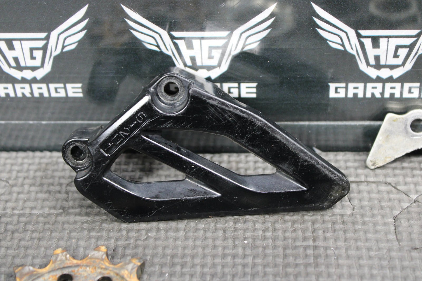 2015 KAWASAKI KX450F OEM MOTOR ENGINE FRONT SPROCKET COVER - hggarage