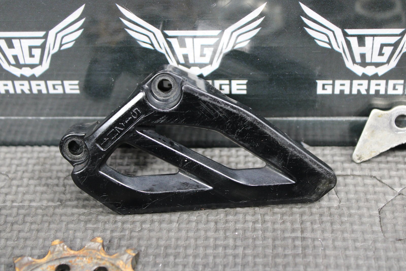 2015 KAWASAKI KX450F OEM MOTOR ENGINE FRONT SPROCKET COVER - hggarage