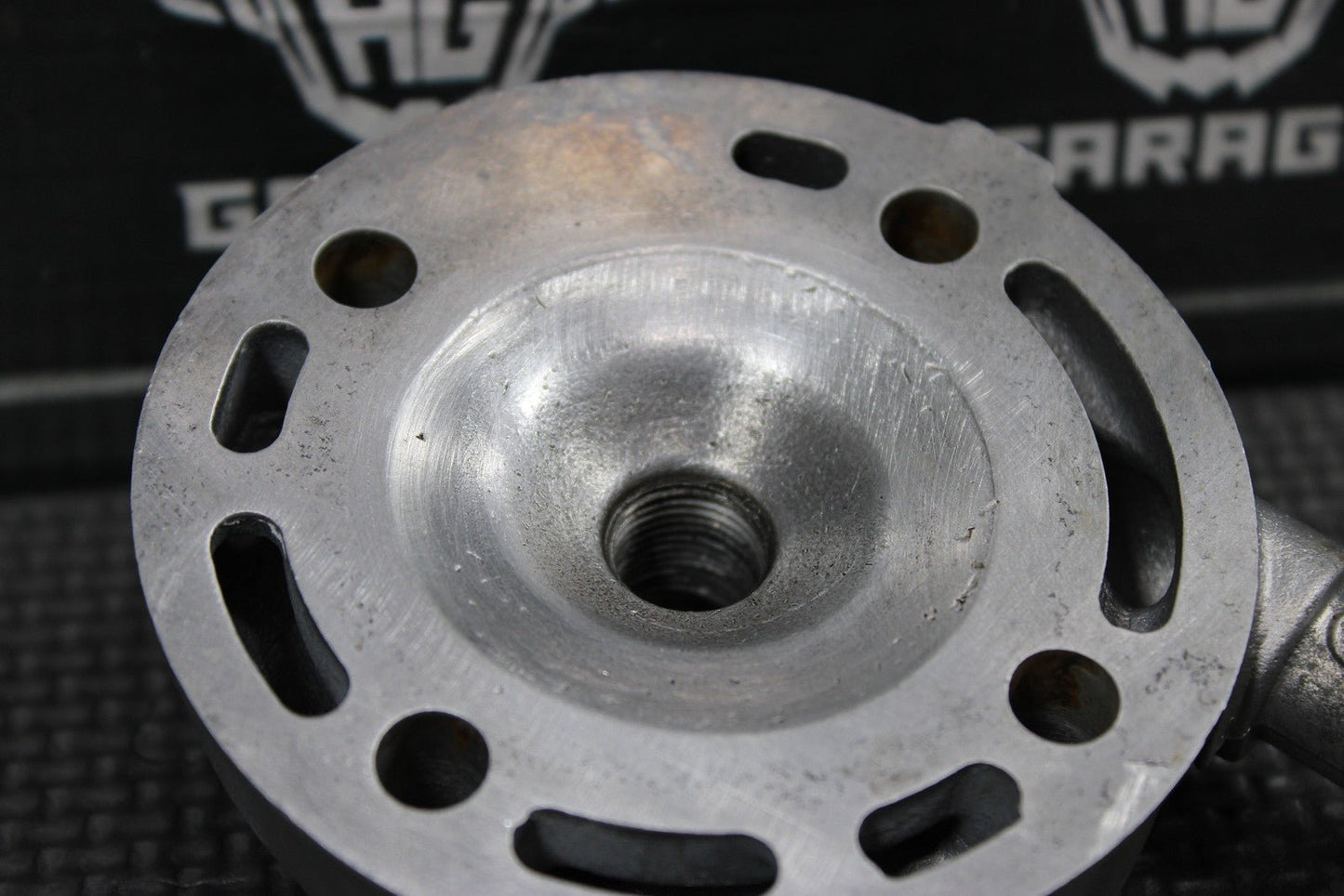1991 88 - 91 HONDA CR80R OEM ENGINE MOTOR CYLINDER HEAD DOME 12200 - GS2 - 700 - hggarage