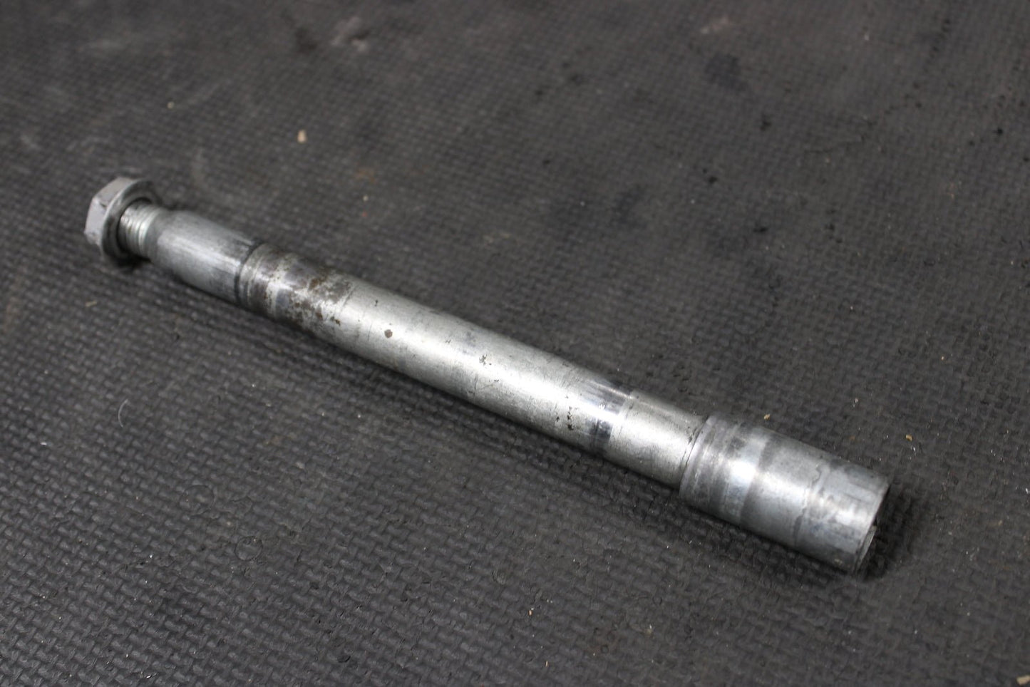 2007 YAMAHA YZ450F OEM FRONT REAR AXLE BACK WHEEL RIM SWINGARM PIVOT BOLT AXLES - hggarage