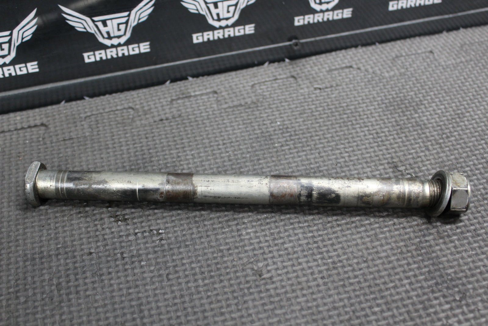 2018 YAMAHA YZ250F OEM REAR AXLE BACK FRONT AXLE SWINGARM PIVOT BOLT - hggarage