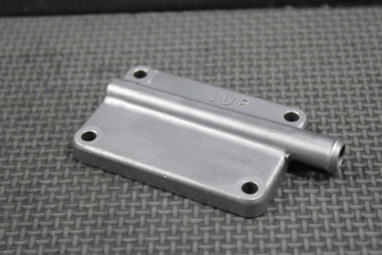 2005 YAMAHA 96 - 14 YZ125 OEM CYLINDER POWER VALVE COVER 4SS - 1131M - 01 - 00 - hggarage