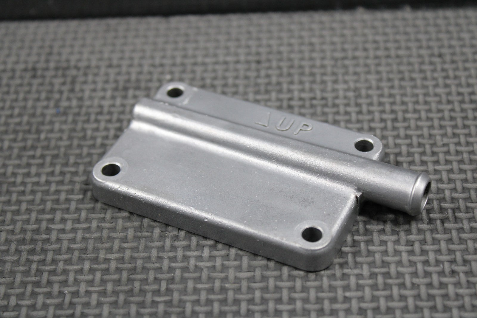 2005 YAMAHA 96 - 14 YZ125 OEM CYLINDER POWER VALVE COVER 4SS - 1131M - 01 - 00 - hggarage