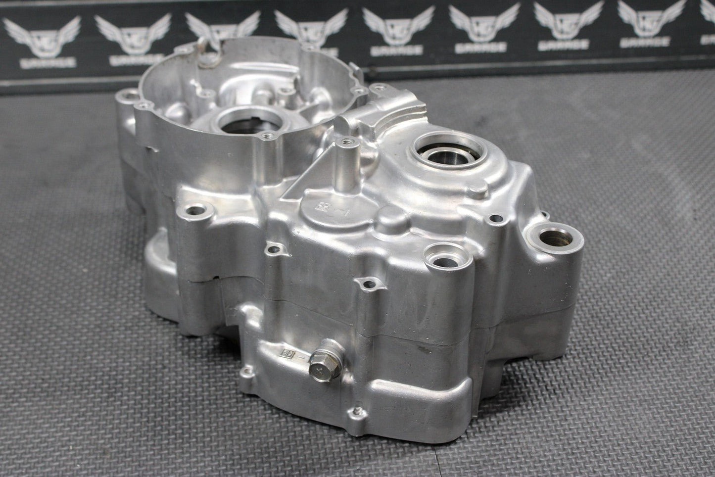 1996 KAWASAKI KX125 OEM LEFT RIGHT ENGINE MOTOR CRANKCASE CRANK CASES BLOCK - hggarage