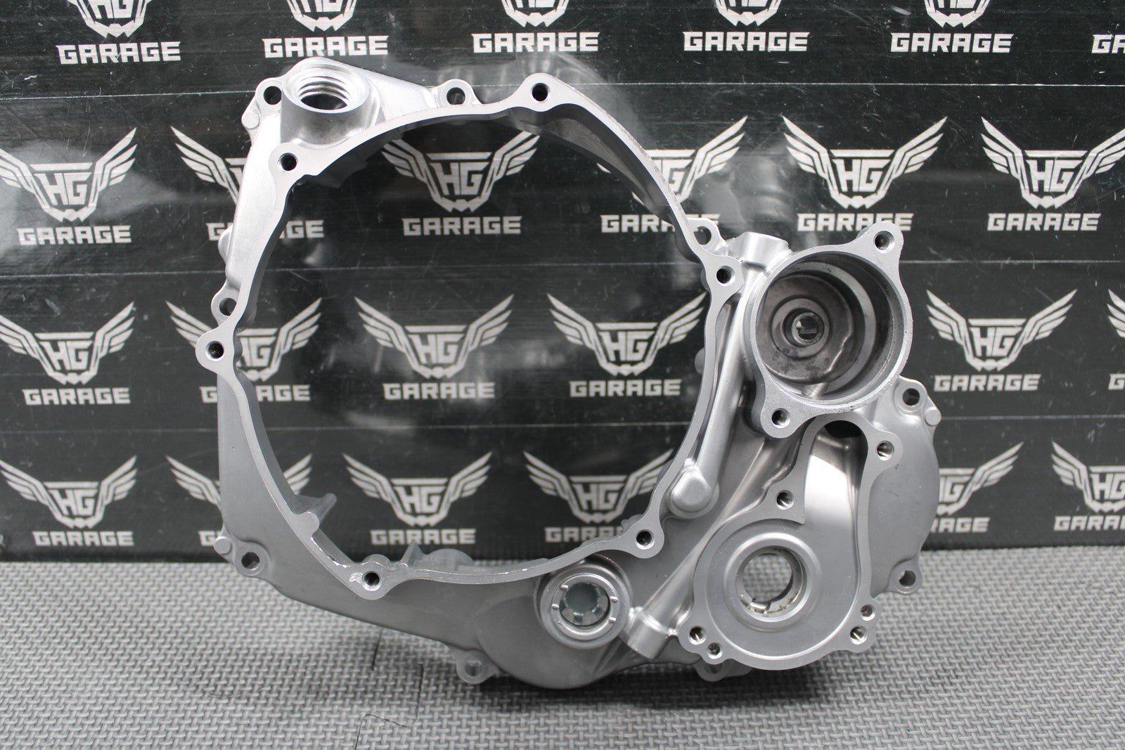 2020 YAMAHA 19 - 22 YZ250F OEM RIGHT CASE INNER CLUTCH COVER B7B - 15431 - 00 - 00 GOOD! - hggarage