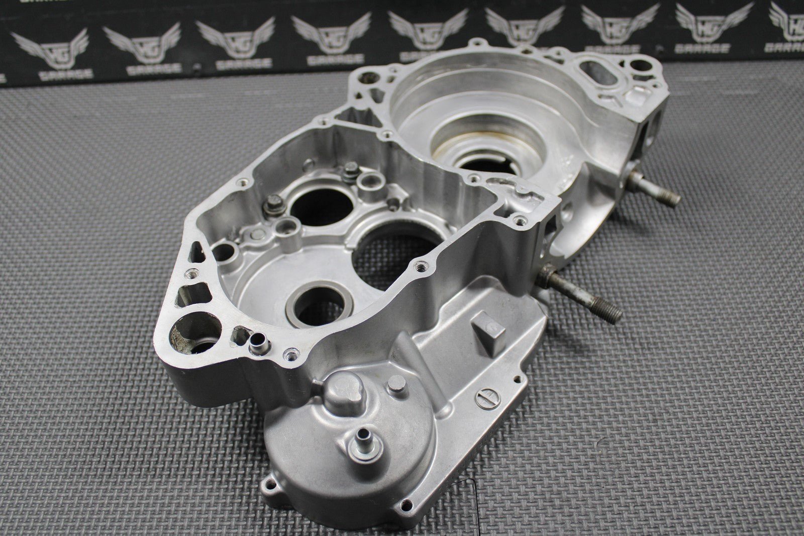 2006 2007 KAWASAKI KX250 OEM RIGHT ENGINE CRANKCASE CRANK CASE 14001 - 0065 GOOD! - hggarage