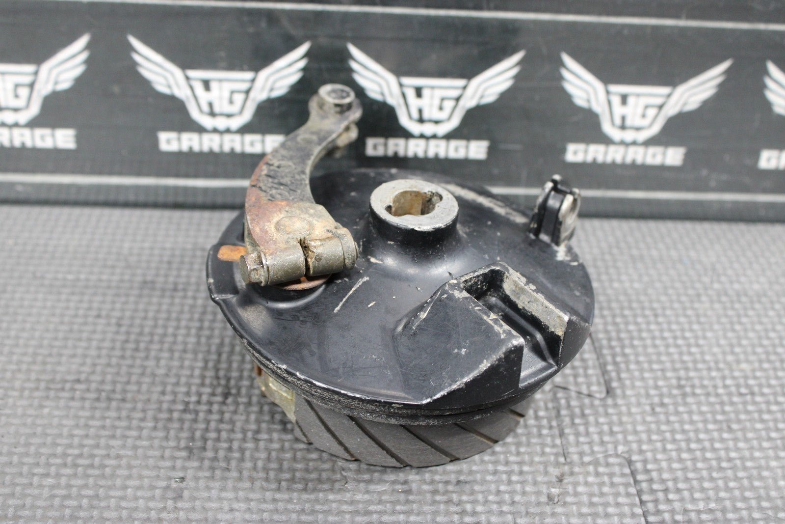 1997 YAMAHA 92 - 98 RT100 OEM FRONT BRAKE DRUM ASSEMBLY BRAKE SHOES - hggarage