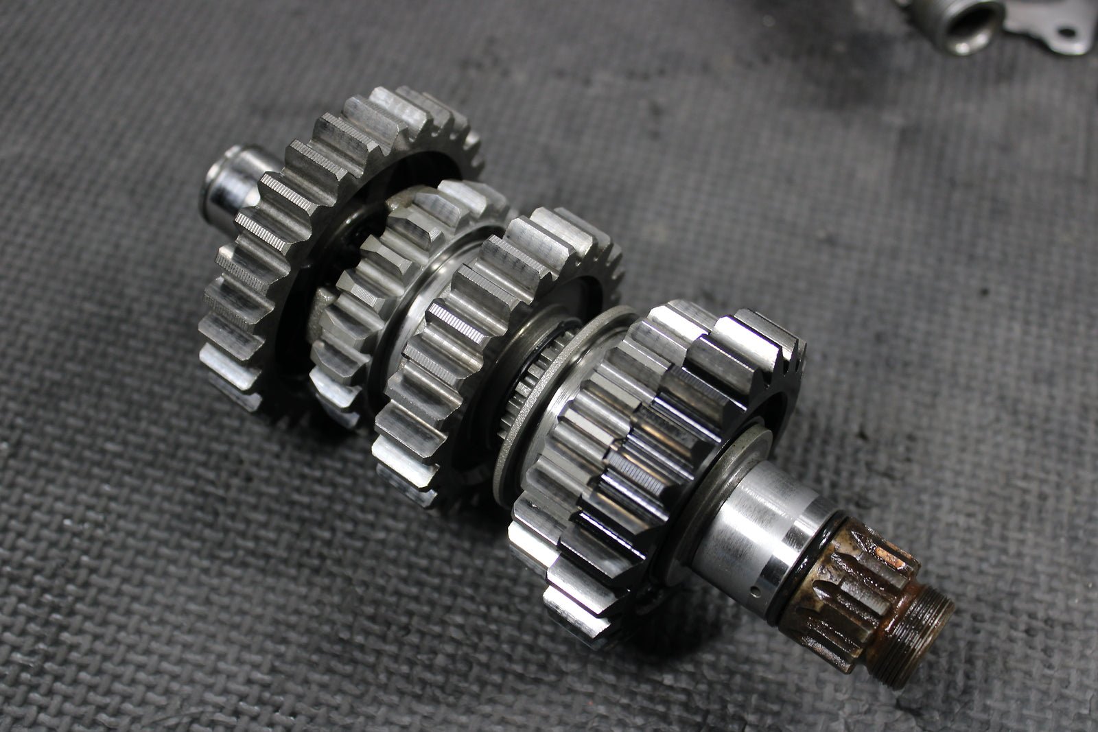 2010 Yamaha YZ450F OEM Engine Transmission Tranny Assembly Gears - hggarage