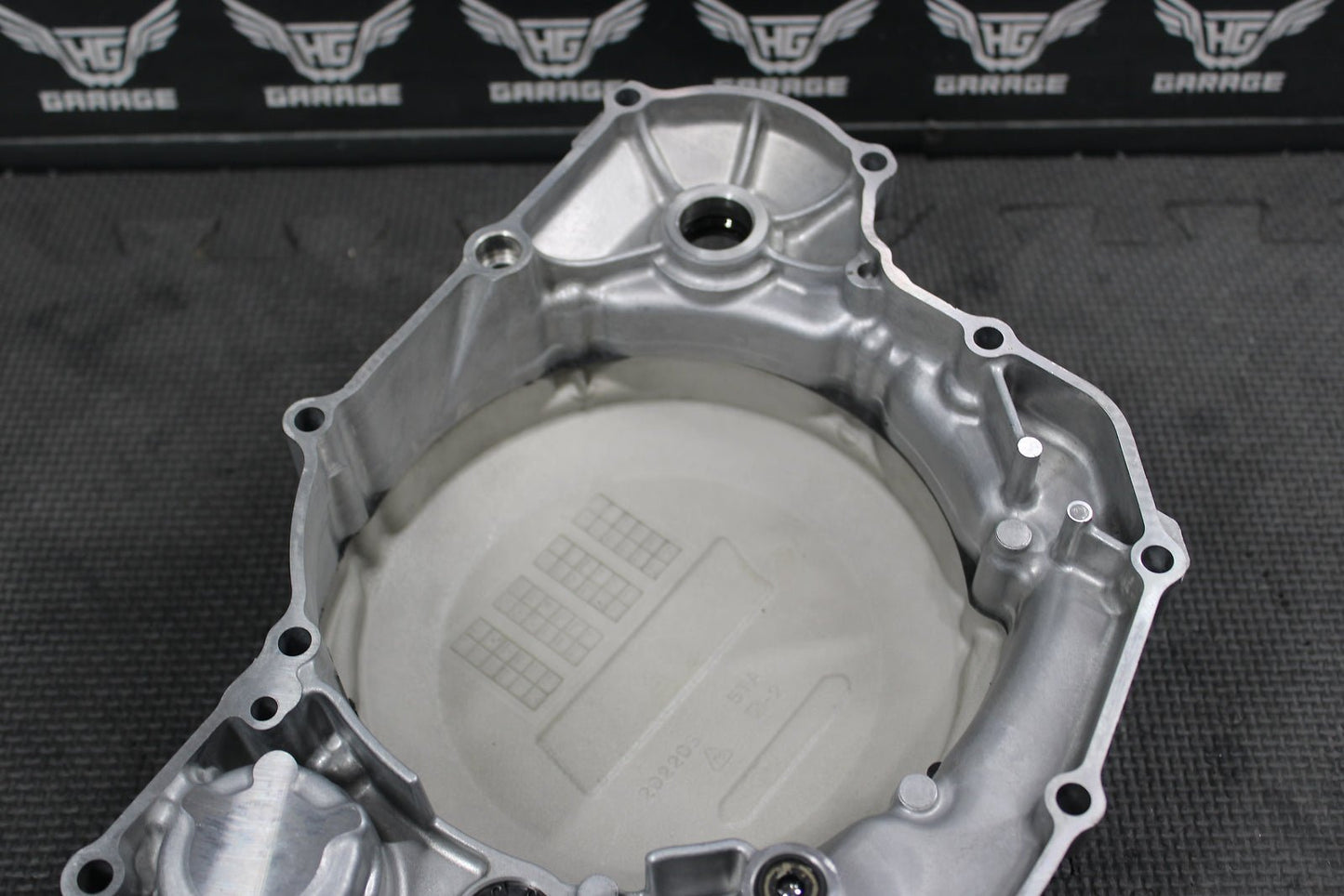 2009 YAMAHA YZ450F OEM ENGINE MOTOR SIDE CLUTCH COVER 2S2 - 15431 - 00 - 00 - hggarage