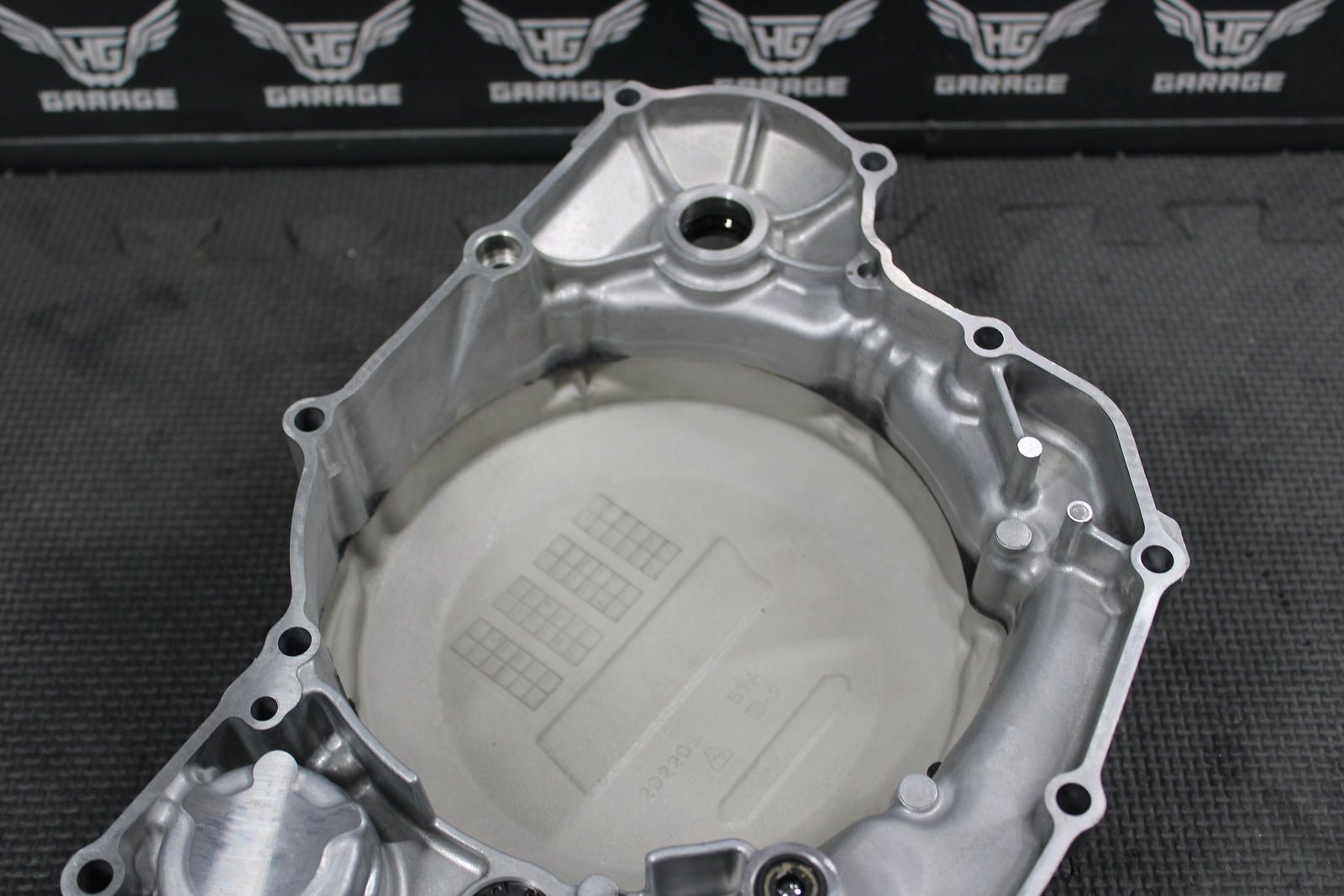 2009 YAMAHA YZ450F OEM ENGINE MOTOR SIDE CLUTCH COVER 2S2 - 15431 - 00 - 00 - hggarage